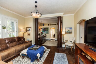 310 S Pine St, Tomball, TX 77375 - photo 7