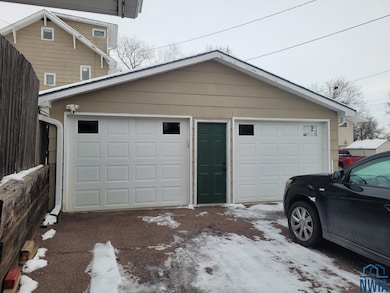 2217 S Maple St, Sioux City, IA 51106 - photo 2