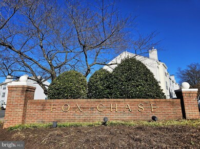 1123 Huntmaster Terrace NE unit 301, Leesburg, VA 20176 - photo 2
