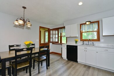 69 Walnut St, Upton, MA 01568 - photo 4