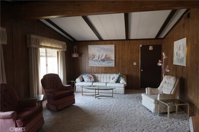 13927 Riviera Dr, Victorville, CA 92395 - photo 5