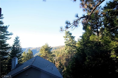 30904 Live Oak Dr, Running Springs, CA 92382 - photo 2