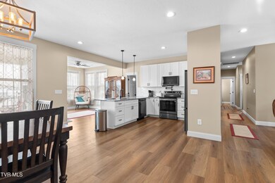 DL5A3167.jpg-SMALL