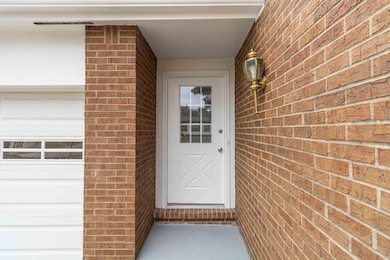 1551 Meadow Hill Ct, Florence, KY 41042 - photo 4