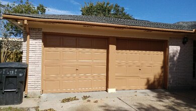 1354 Twin Falls Rd, Houston, TX 77088 - photo 3