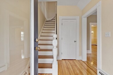 113 Taylor St unit 113, Waltham, MA 02453 - photo 4
