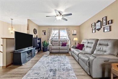 1651 21st St NW, Cedar Rapids, IA 52405 - photo 6