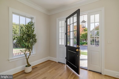 632 N Kenmore St, Arlington, VA 22201 - photo 3