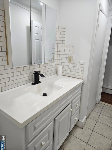 900 River Rd unit 2A, Edgewater, NJ 07020 - photo 2
