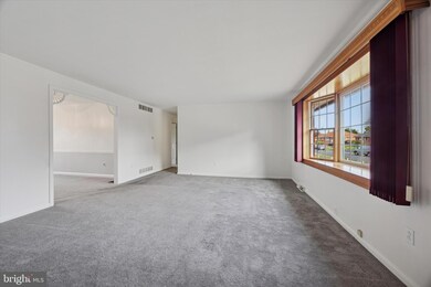 1704 Walter Dr, Wilmington, DE 19810 - photo 3