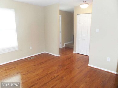 914 Portia Ct, Hyattsville, MD 20785 - photo 4