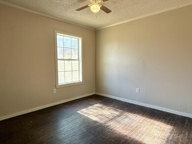 2423 25th St, Lubbock, TX 79411 - photo 7
