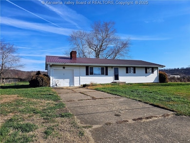 19377 Huntington Rd, Gallipolis Ferry, WV 25515 - photo 2
