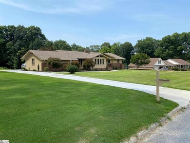 101 Redcliffe Rd, Greenville, SC 29615 - photo 2