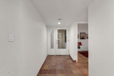 7-web-or-mls-2417-e-rancho-dr