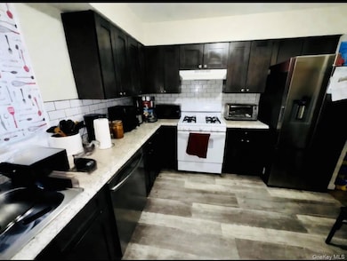 10 Heritage Dr unit D, New City, NY 10956 - photo 5