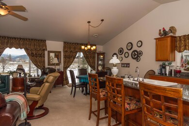 816 Tamarack Ln-4