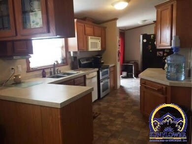 7902 NW Wilson Rd, Topeka, KS 66618 - photo 6