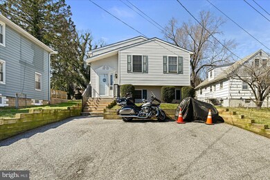 2116 Sunbriar Ln, Gwynn Oak, MD 21207 - photo 2