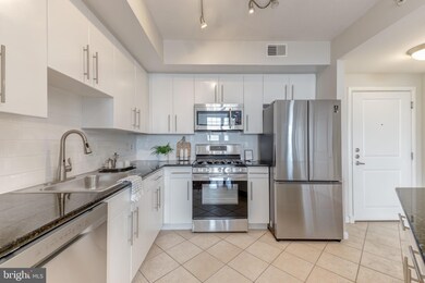 Clarendon 1021 unit 915, Arlington, VA 22201 - photo 6