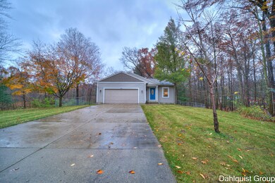 3340 Sarah Circle (3 of 43)