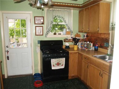 53 11th St, Midland, PA 15059 - photo 3