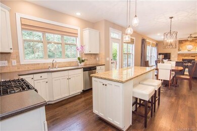 Kitchen With breakfast bar Island