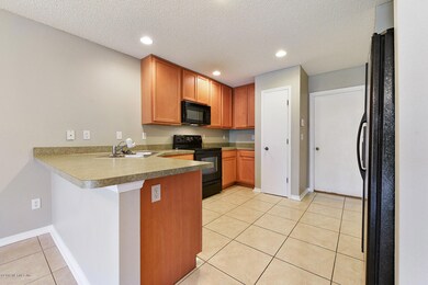 10624 Academy Park Dr, Jacksonville, FL 32218 - photo 5