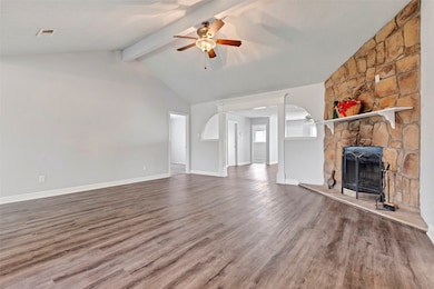 Open light and ready for move in.