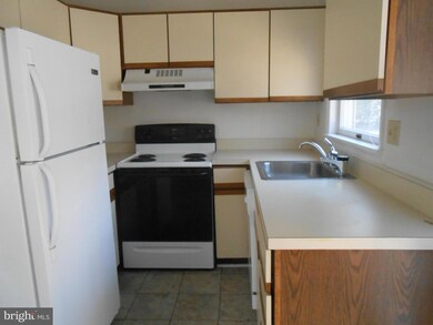 44677 Saint Andrews Church Rd unit D, California, MD 20619 - photo 4