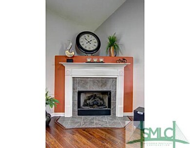 Den/Family/Great Room. Beautiful Corner Fireplace 