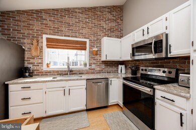 1305 Coventry Pointe Ln, Pottstown, PA 19465 - photo 5