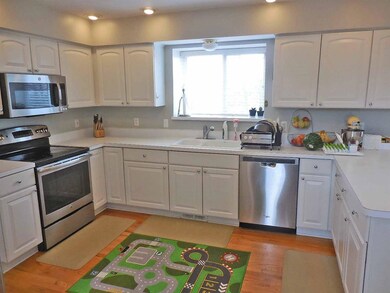 2400 Appleridge Dr unit 85, Ann Arbor, MI 48103 - photo 3