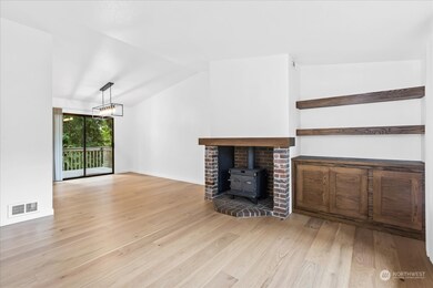 7023 Lower Ridge Rd, Everett, WA 98203 - photo 5