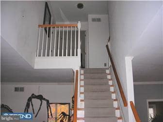 420 Springview Ln, Phoenixville, PA 19460 - photo 2