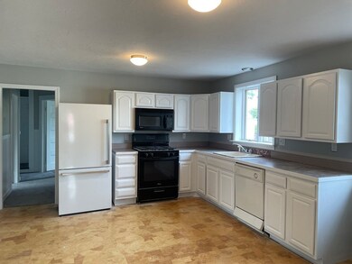 798 Broad St unit 1, Weymouth, MA 02189 - photo 2