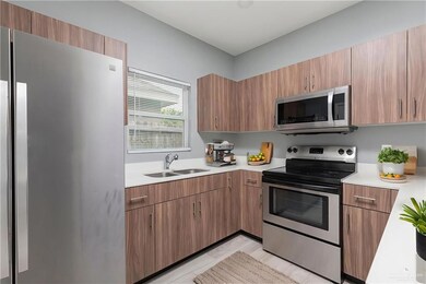 3801 Tinsley Ave unit 3, Edinburg, TX 78539 - photo 2