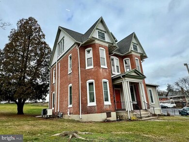 35 W Wyomissing Ave unit STUDIO, Mohnton, PA 19540 - photo 2