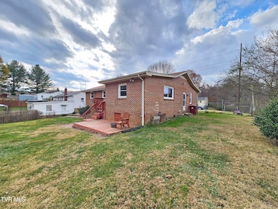 1520 Sylvan Dr, Johnson City, TN 37604 - photo 7