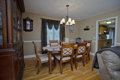 16 Pheasant Dr, Westfield, MA 01085 - photo 4