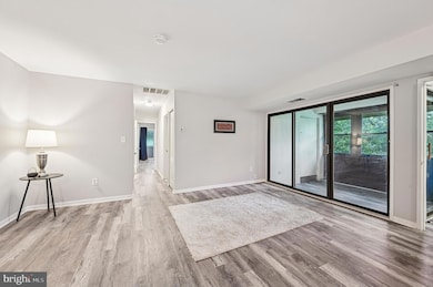 9633 Whiteacre Rd, Columbia, MD 21045 - photo 6