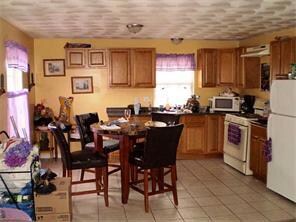 420 Potters Ave, Providence, RI 02907 - photo 2