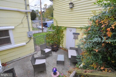 202 Independence St, Berkeley Springs, WV 25411 - photo 5