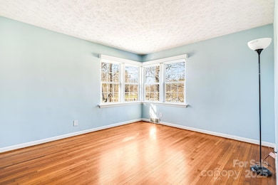 92 Parkway View Rd, Mars Hill, NC 28754 - photo 4