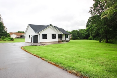 191 Rustling Oaks Dr, Sparta, TN 38583 - photo 3