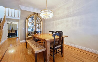 (6) DINING ROOM