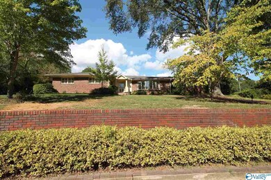 127 Fairoaks Cir, Gadsden, AL 35901 - photo 2