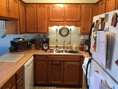 938 Jordan Cir, Schererville, IN 46375 - photo 4