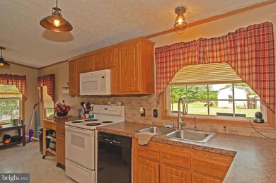 13293 Wootten Rd, Laurel, DE 19956 - photo 2