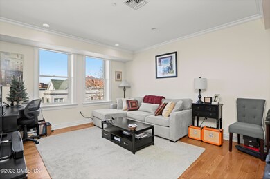 275 Greenwich Ave unit 2C, Greenwich, CT 06830 - photo 3